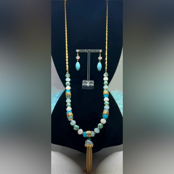 Unmarked Beauty Jewelry - Vintage Seaside Blue Tassel Beaded Necklace